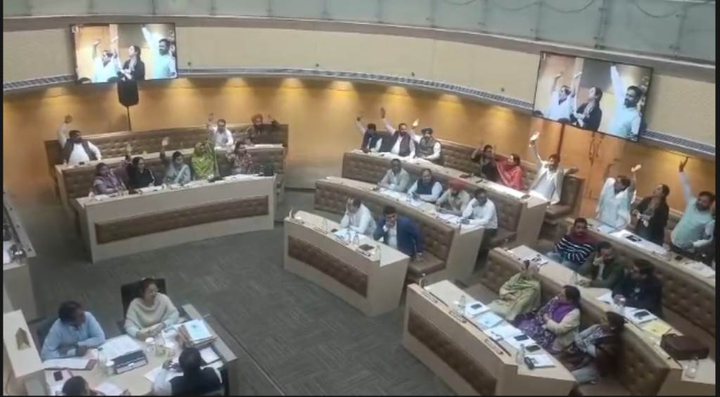 Mayor plotted to forcefully pass Manimajra land by ignoring 18 councillors Aam Aadmi Party